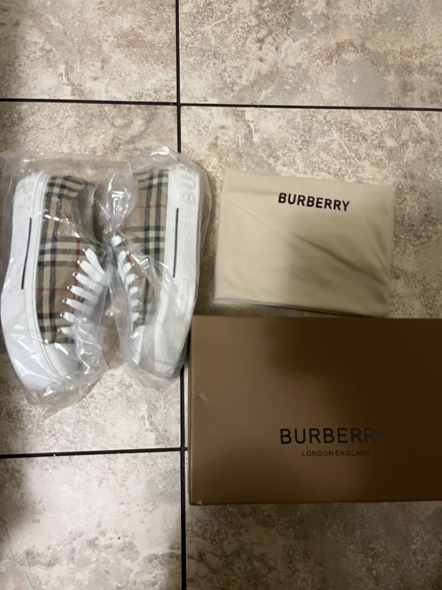 Burberrys Shoes