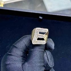 10k Gold Letter Ring 