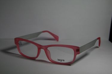 Women's eyeglasses