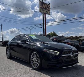 2022 Mercedes-Benz A 220