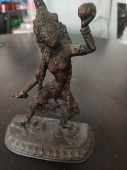 Bronze Statue 