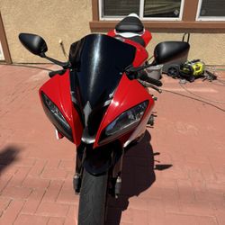 2014 Yamaha R6 Only 12k Miles 