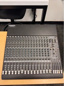 Mackie 1604-VLZ PRO