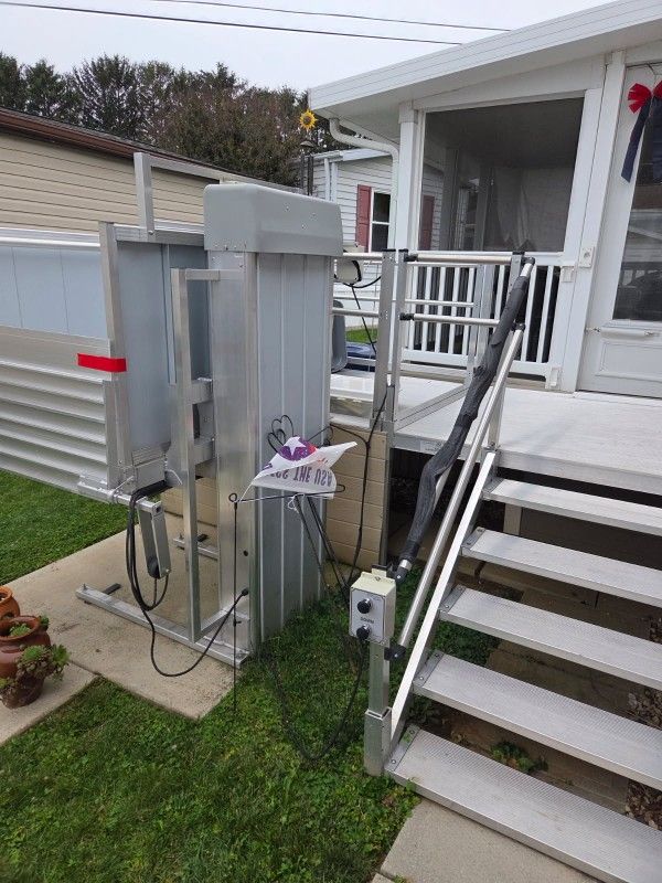 800 lb wheelchair lift- aluminum