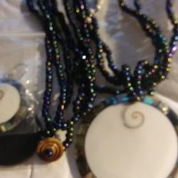 Stunning Mother Pearls and Shells Jewelry Set.