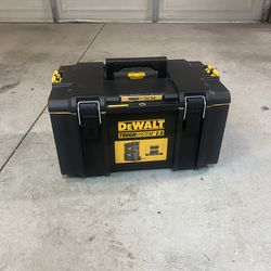 DEWALT TOUGHSYSTEM 2.0 22 in. W Modular Tool Box