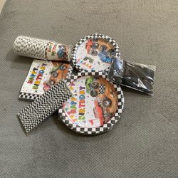 Party 🎊 Plates New 144 Pcs 