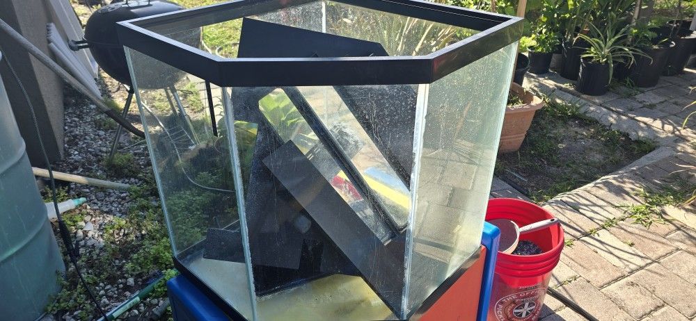 Fish Tank 45 Gal