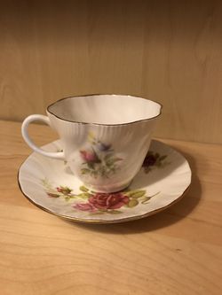 Elizabethan fine bone China England teacup and saucer
