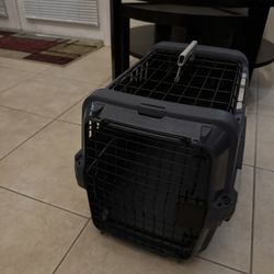 EveryYay 2-Door X-small Pet Kennel 