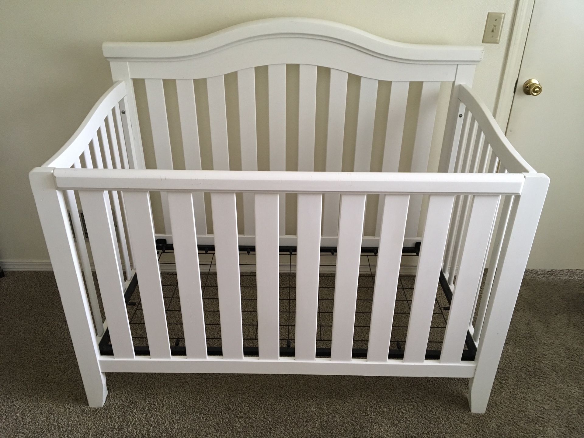 Delta 4in1 Lifetime Crib Toddler Bed! for Sale in Hillsboro