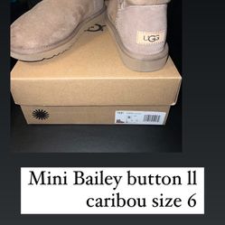 Uggs mini Bailey Button 2 