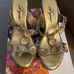 Wedge Sandals With Gold Flowers