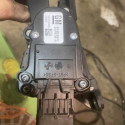 06-11 HhR Accelerate Pedal