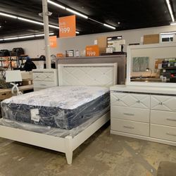 Dreamur Champagne Panel Bedroom Set (Queen and King Bed Frame