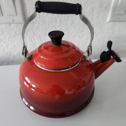 Le Creuset  Kettle