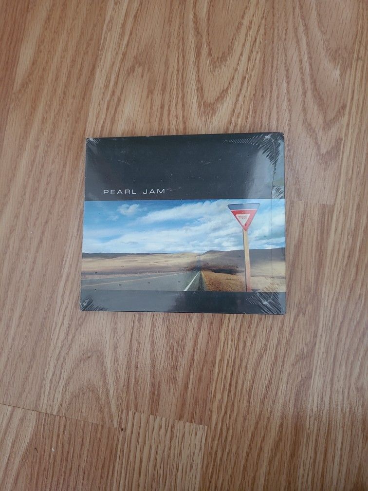 Unopened Pearl Jam "YIELD" CD