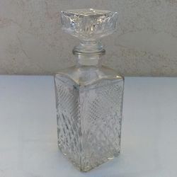 Beautiful Elegant Looking Vintage Crystal Glass Square Decanter with a Cork (3.25"x 3.25"x 9.5 H) Made in Italy in Excellent Condition - Perfect Gift