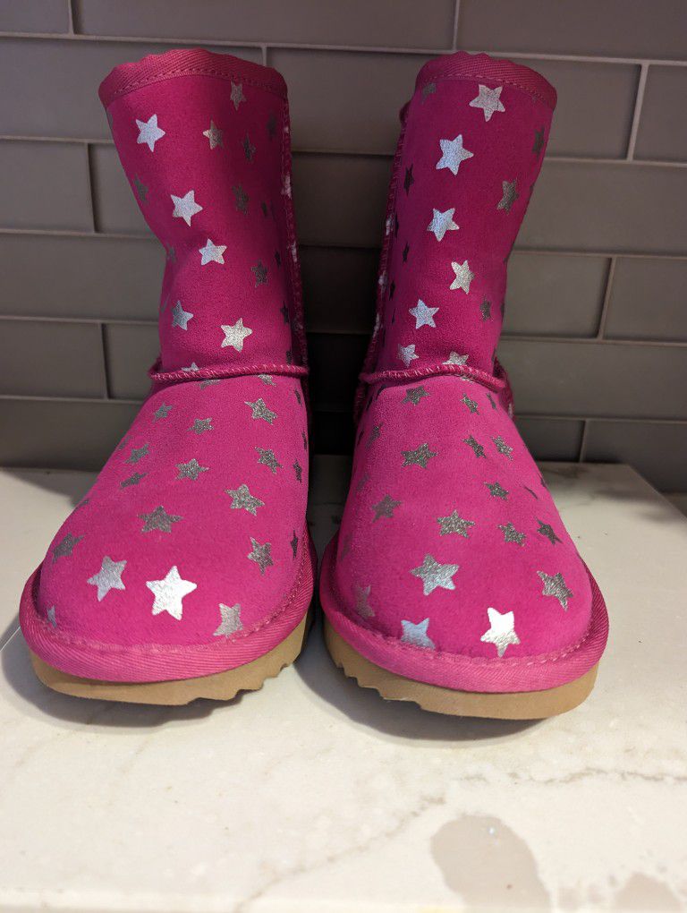 UGG  Classic Pink Boot With Silver Stars HOT PINK, Size US 4