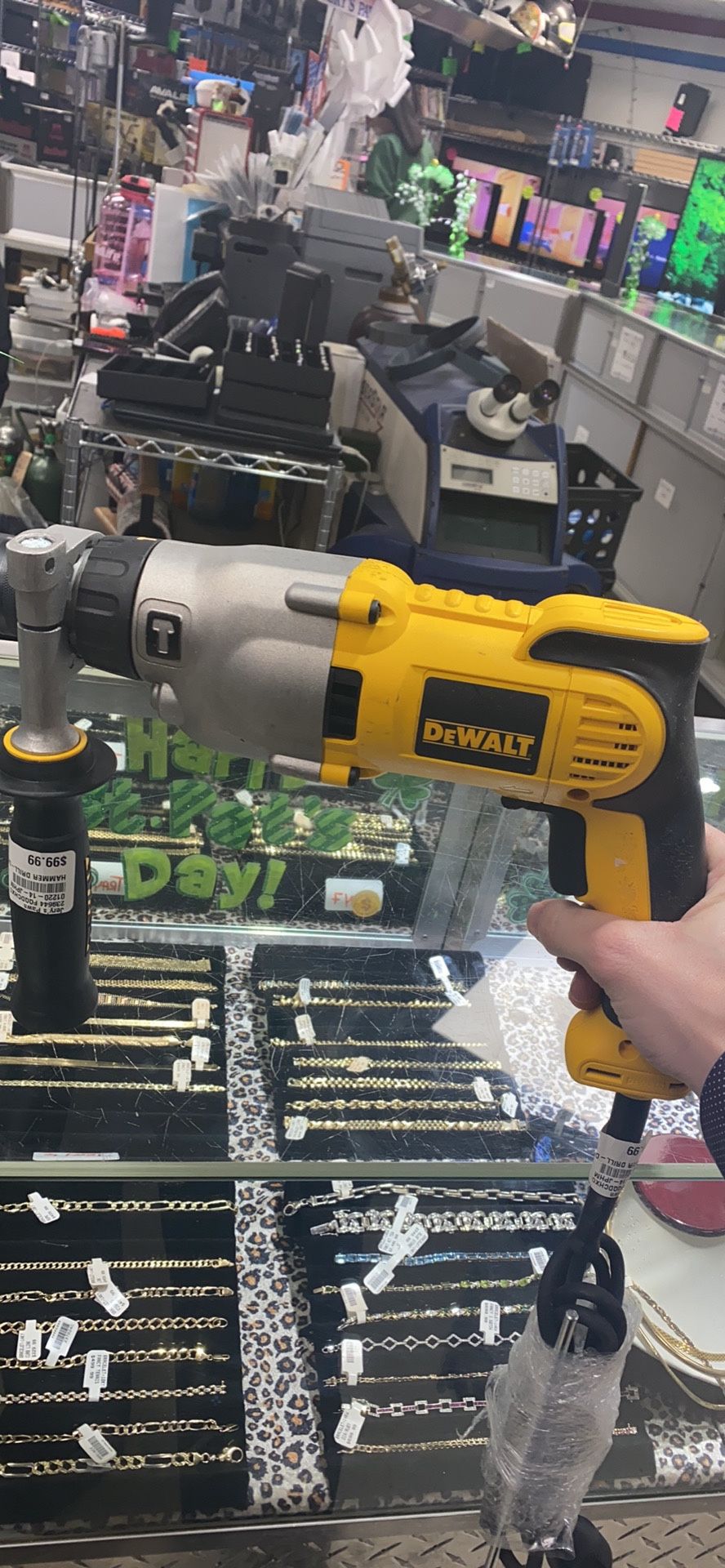 Dewalt drill DWD520