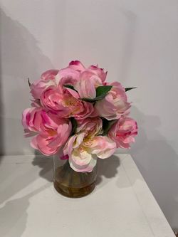 Artificial roses with base