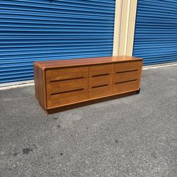Vintage Teak 9 Drawer Dresser By Sun Cabinet 
