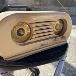 Antique 1946/48 PHILCO Radio - functional