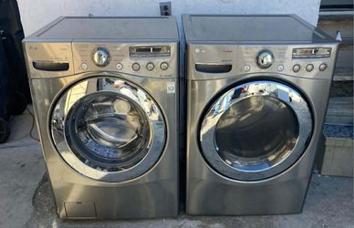 LG GREY STEAM SMART FRONT LOAD WASHER AND GAS DRYER SET