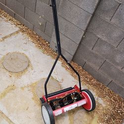 Truett Manual Lawn Mower