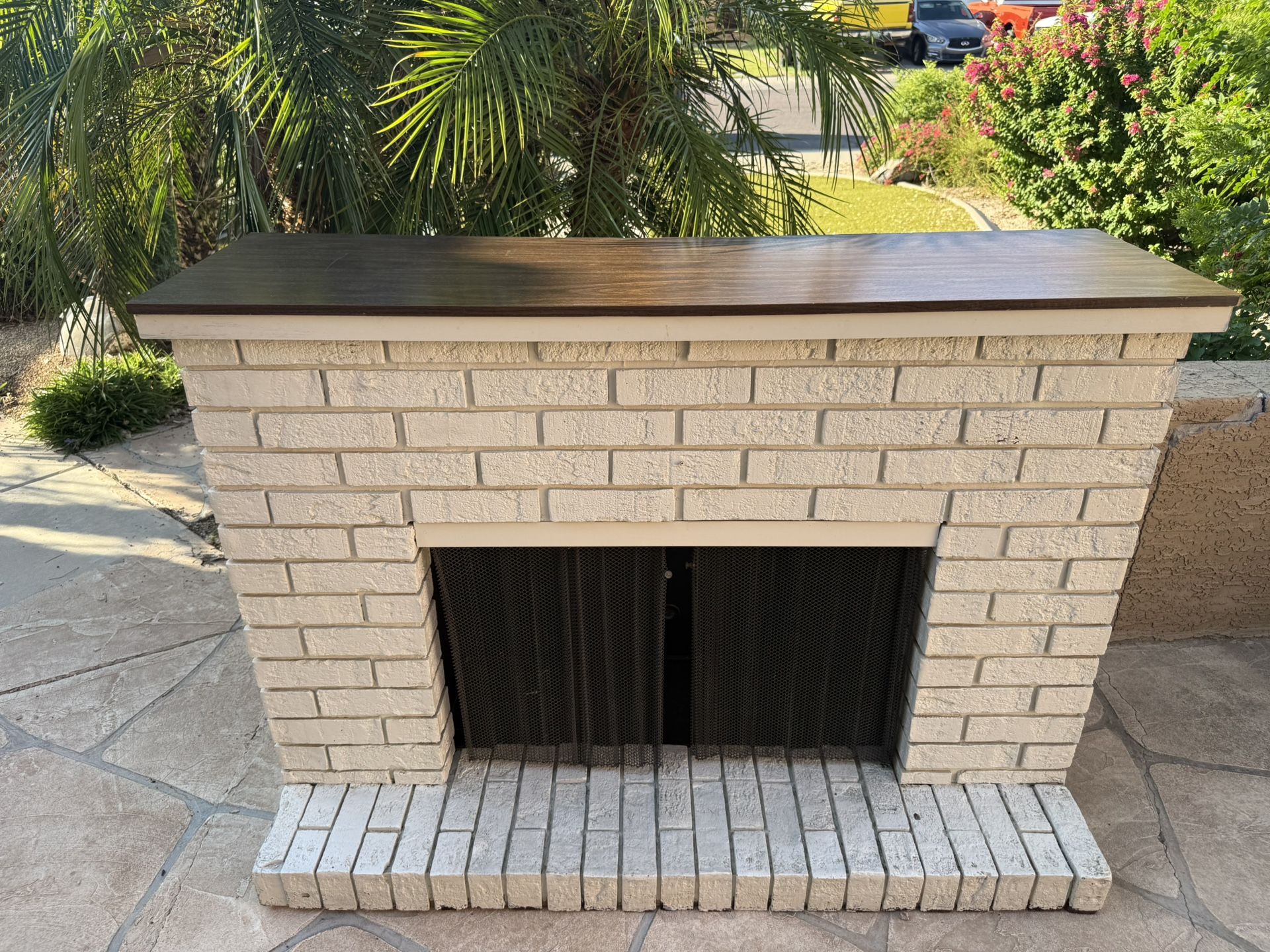 FIRE PLACE- ELECTRIC 