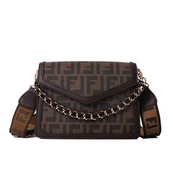 New fashion versatile letter print one-shoulder diagonal bag high-quality foreign style small square bag European and American style women‘s bag