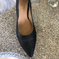 Gorgeous, Brand New Clarks Indigo Leather Pump