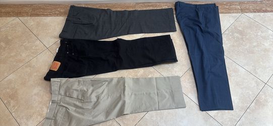 Levi men pant 32