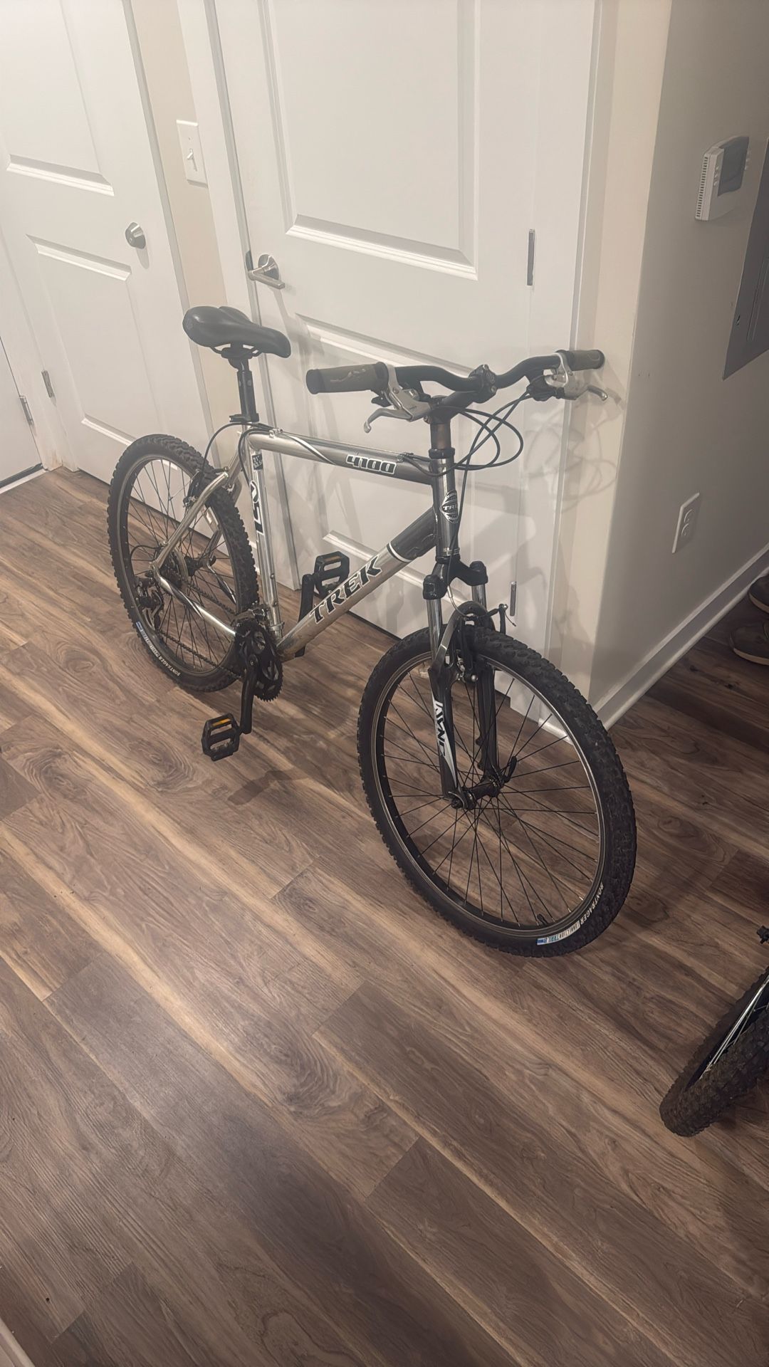 Trek 4100 26” Mountain Bike 2004 Model