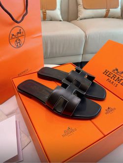 HERMES sandals