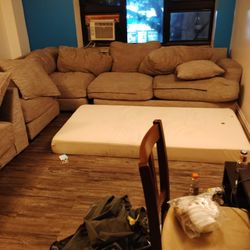 Beautiful In Good Condition Only For Sale For 48 Hours