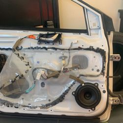 Nissan Sentra car door parts.