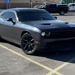2016 Dodge Challenger RT Plus