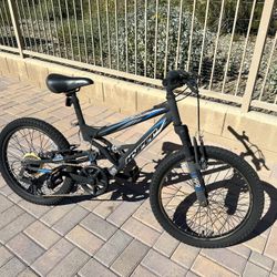 Hyper Bicycles 20" Boys Shocker Mountain Bike, Kids, Black, Recommended Age Group 8 to 13 Years Old