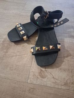 Women sandals