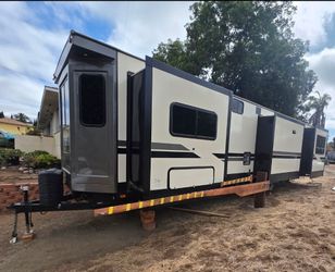 Trailer, Mobile Home House sale $ 1300 free