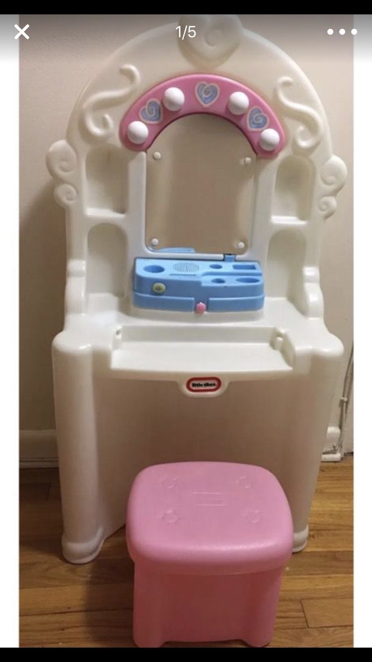 Vintage Little Tikes Tender Heart Vanity & Stool