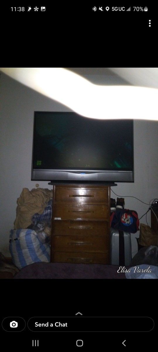 Seeling This 75 Inch Tv For 175