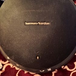 Bluetooth Harman Kardon Speaker