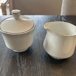 Crown Victoria Lovelace Bone China Sugar/creamer/carafe 
