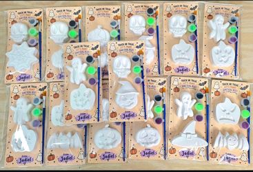 Classroom Halloween paint kits