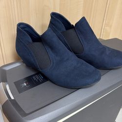 Navy Blue Ankle Boots Elastic Ankle Size 8