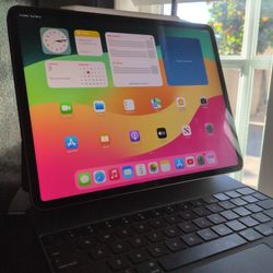 💎 iPad Pro 12.9” (5th Gen) 512GB + Apple Pencil + Magic Keyboard