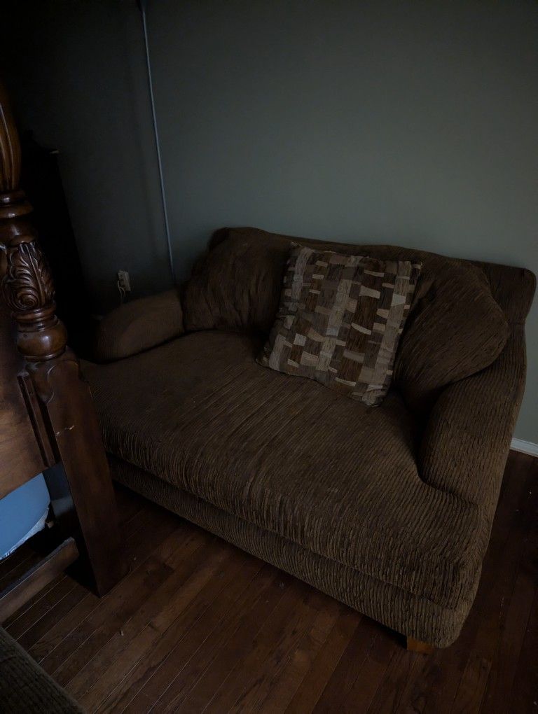 Oversized Chair W/ Matching Ottoman ( Chair And A 1/2)