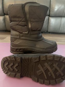 Child Size 1 Snow Boots